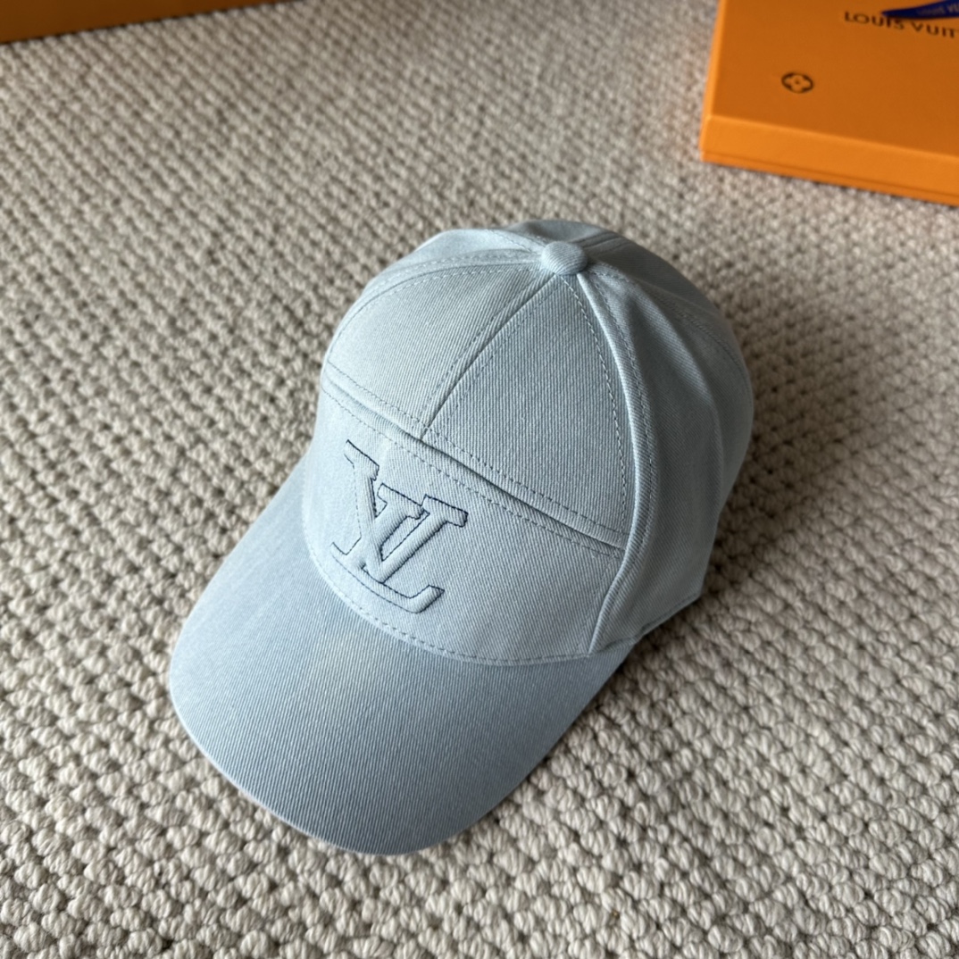 

LV路易威登棒球帽  轻盈透气。完美版型，独家实物拍摄，男女适用