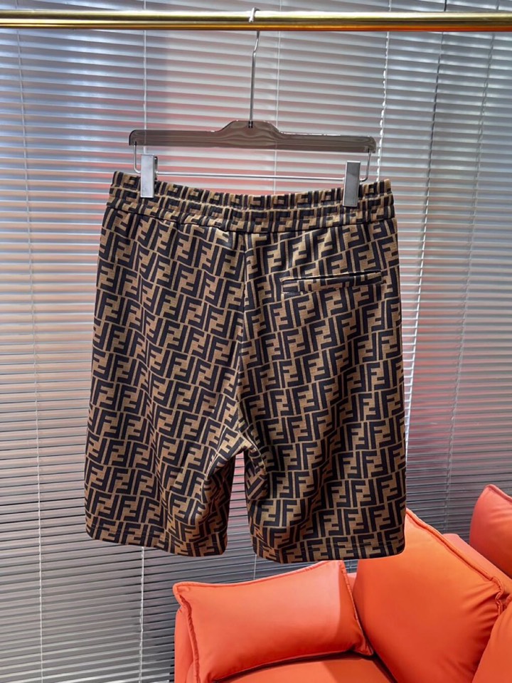 Fendi’s New Summer Collection: Water, Long Structures, Digital Instruments, S-XXL Sizes - 图片 9