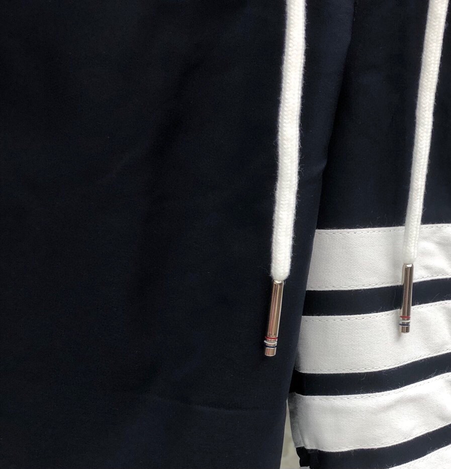 THOM BROWNE Classic Four-Bared Sandal Shorts in Gray, Tibetan Cyan, White, and Orange – Product Code 1-5 - 图片 7