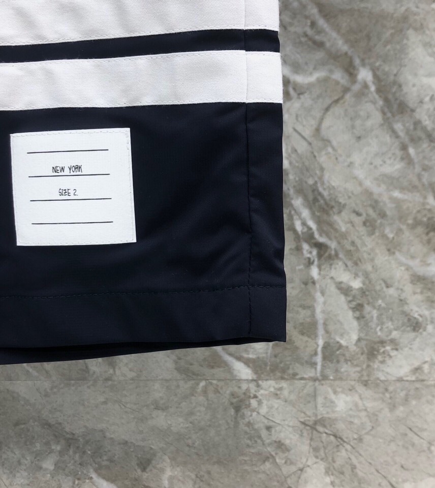 THOM BROWNE Classic Four-Bared Sandal Shorts in Gray, Tibetan Cyan, White, and Orange – Product Code 1-5 - 图片 8