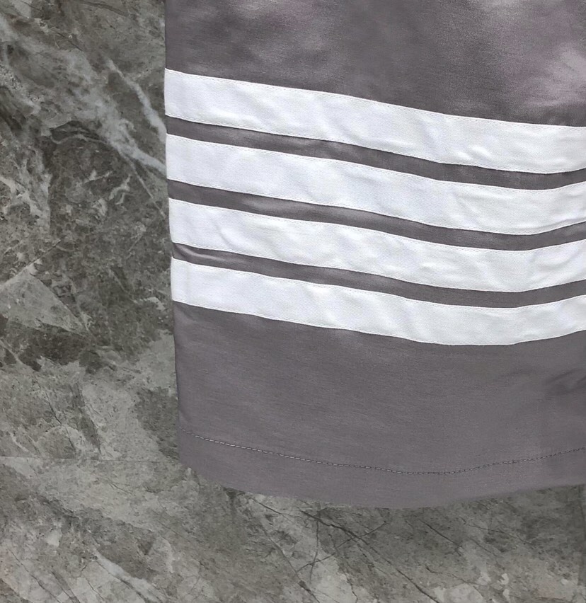 “THOM BROWNE Classic Four-Bared Sandal Shorts in Gray, Tibetan Cyan, White, and Orange” - 图片 8
