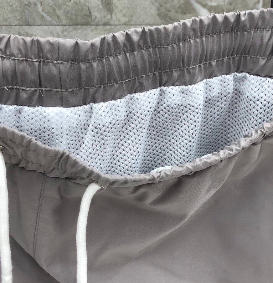 “THOM BROWNE Classic Four-Bared Sandal Shorts in Gray, Tibetan Cyan, White, and Orange” - 图片 6