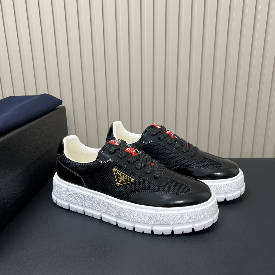Prada Men's Sneakers in Leather and Mesh with Iconic Triangle Logo 3 i1754696915 3617 1