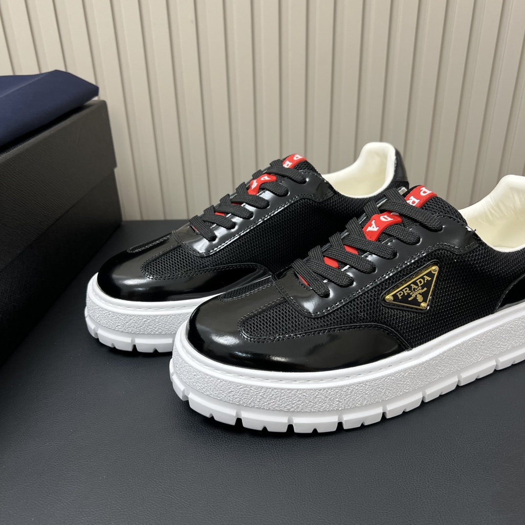 Prada Men's Sneakers in Leather and Mesh with Iconic Triangle Logo 6 i1754696915 5895 4