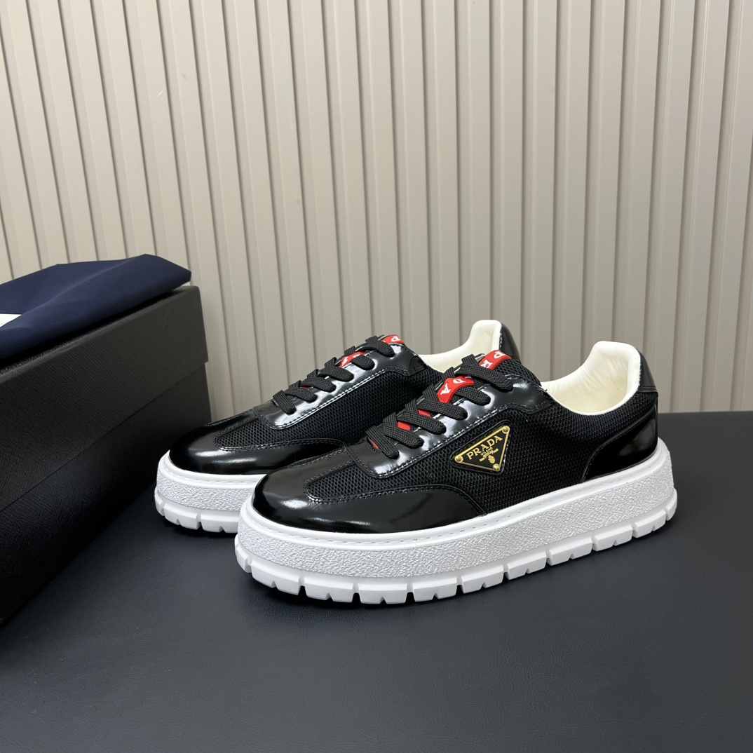 Prada Men's Sneakers in Leather and Mesh with Iconic Triangle Logo 4 i1754696915 929 2