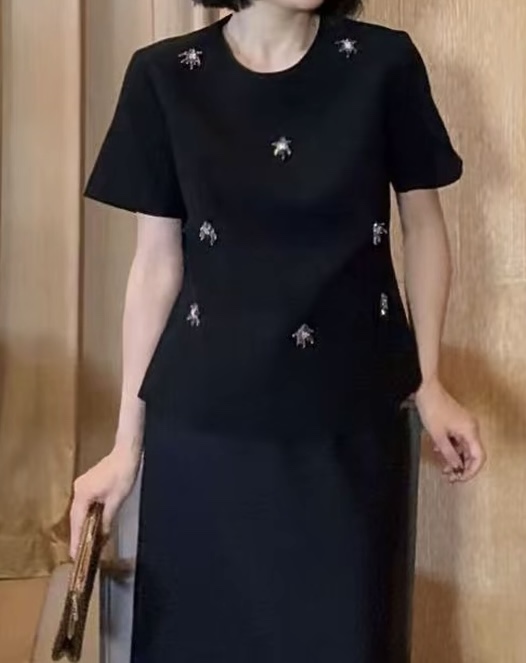 High-End Quality Women’s Suit with Blouse, Nail Art, and Aphrodisiac Hand Cream – Sizes S-XL - 图片 1
