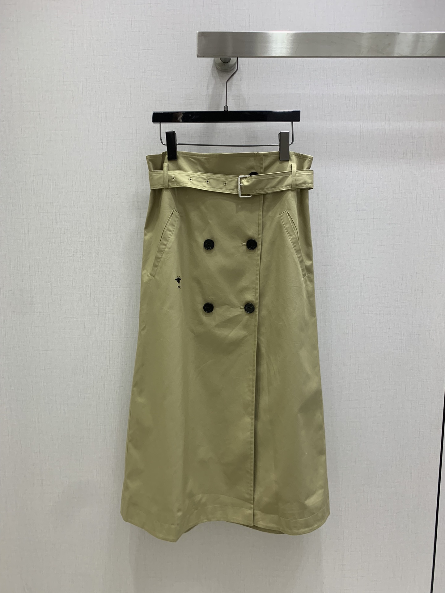 NO:503282,Highly recommended DIO* early autumn new style, button belt long skirt, extremely elegant, a very suitable model for everyday shopping or workplace party, exuding high-end temperament, one color SML code, high-quality ABC,,dior, skirts, alexander wang19860909强烈推荐 DIO*早秋新款 纽扣腰带长半裙 优雅至极 日常逛街或者职场Party都很适合的一款 散发着高级气质 一个色 SML码 高品质ABC,,dior,skirts,alexander wang,Women's clothing