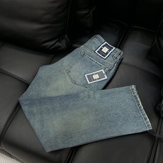 ,LouisVuitton 路易威登,2026秋季最新款,专柜同步有售,原单狠货,时尚休闲牛仔裤,上身很有特点!吸睛而有 ,LouisVuitton 路易威登,2026秋季最新款,专柜同步有售,原单狠货,时尚休闲牛仔裤,上身很有特点!吸睛而有