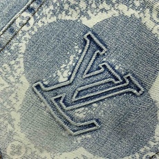 ,LouisVuitton 路易威登,2026秋季最新款,专柜同步有售,原单狠货,时尚休闲牛仔裤,上身很有特点!吸睛而有 ,LouisVuitton 路易威登,2026秋季最新款,专柜同步有售,原单狠货,时尚休闲牛仔裤,上身很有特点!吸睛而有