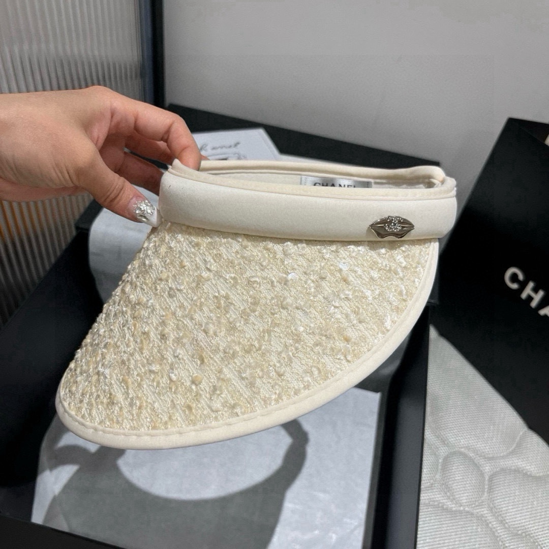 🆕

Chanel香奈儿珠片发箍，遮阳空顶帽