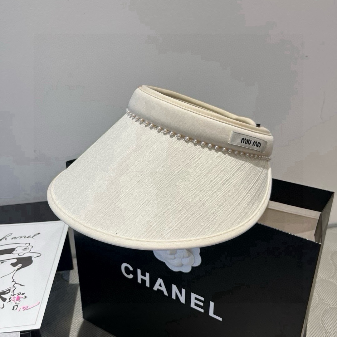 🆕

缪缪miumiu空顶发箍遮阳帽