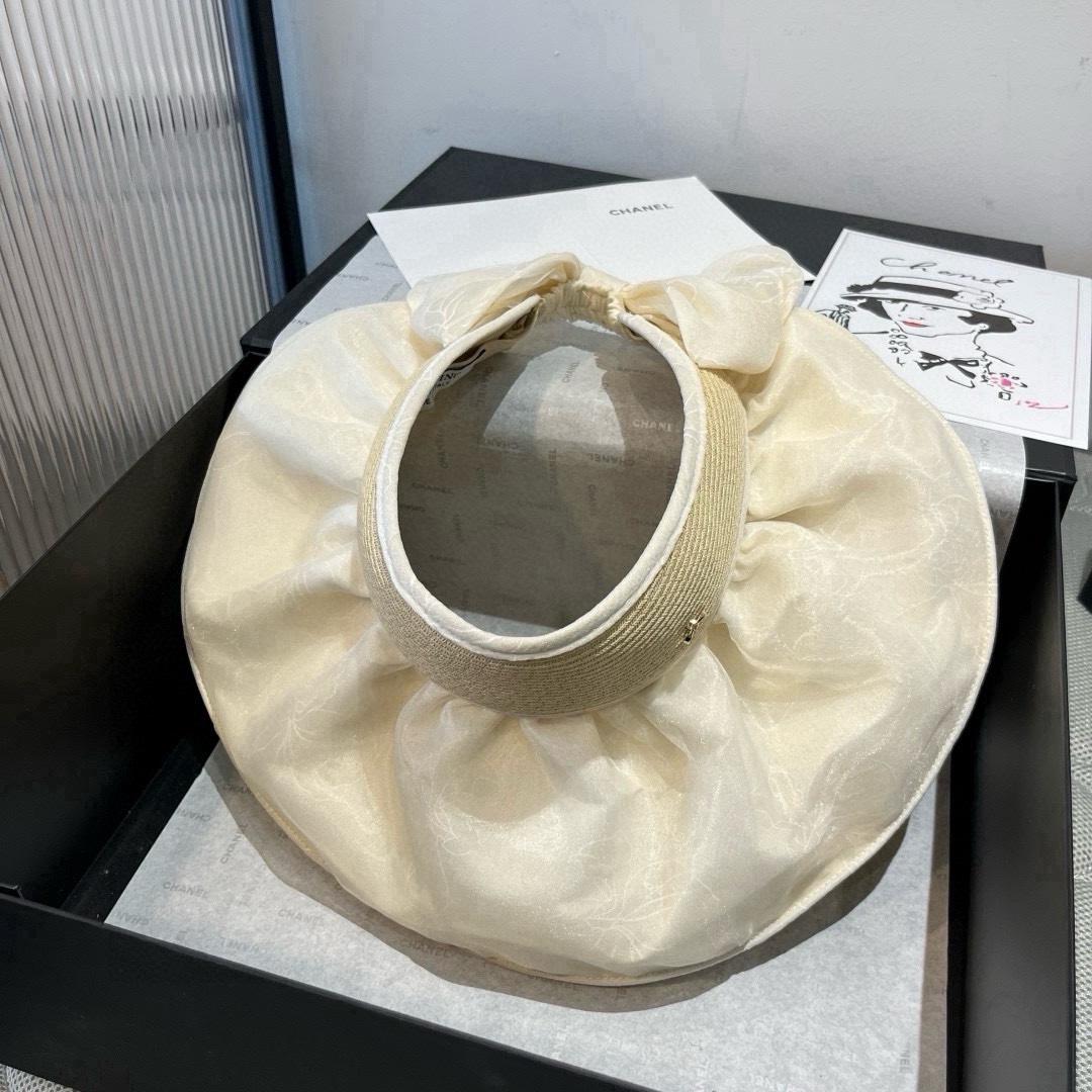 🆕

华伦天奴空顶遮阳帽，头围57cm