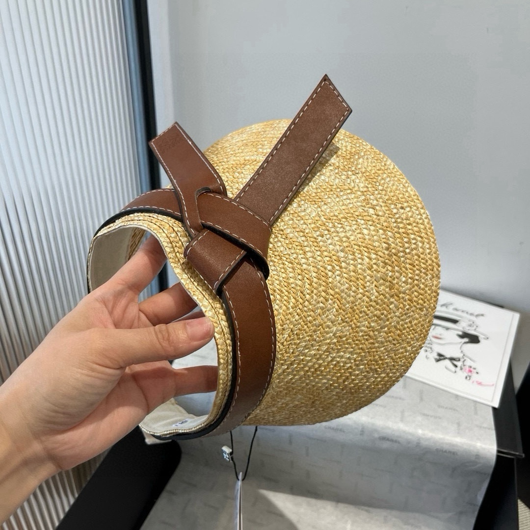 🆕
LOEVE罗意威空顶鸭舌帽，麦秆草帽，原单品质，做工极致，高档奢华，非常透气、可调节，