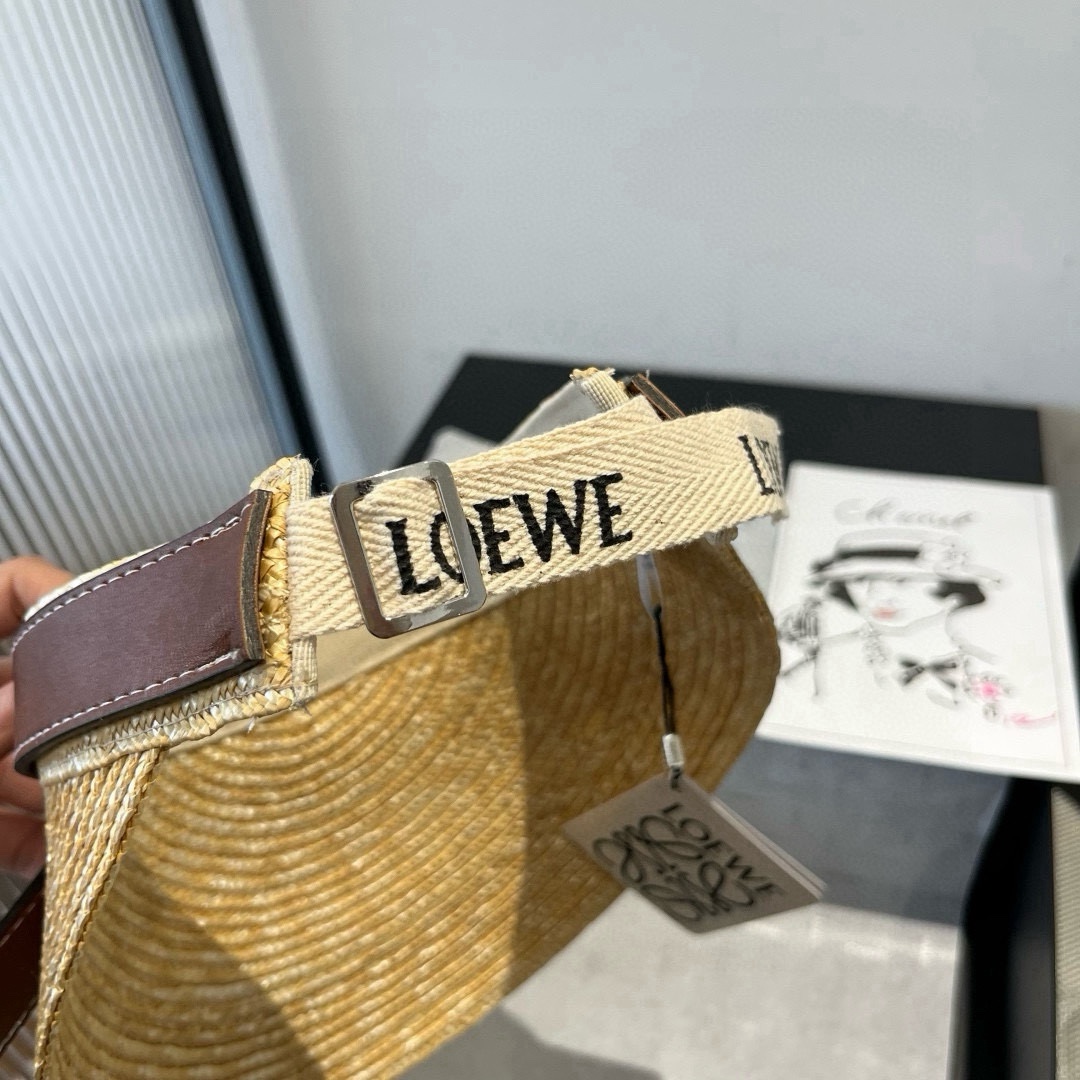 🆕
LOEVE罗意威空顶鸭舌帽，麦秆草帽，原单品质，做工极致，高档奢华，非常透气、可调节，