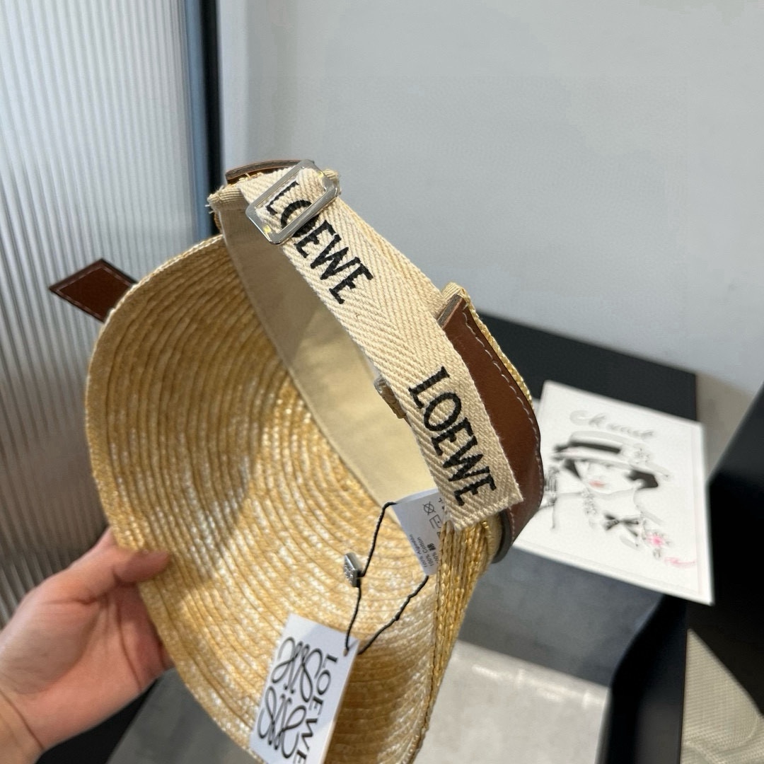 🆕
LOEVE罗意威空顶鸭舌帽，麦秆草帽，原单品质，做工极致，高档奢华，非常透气、可调节，