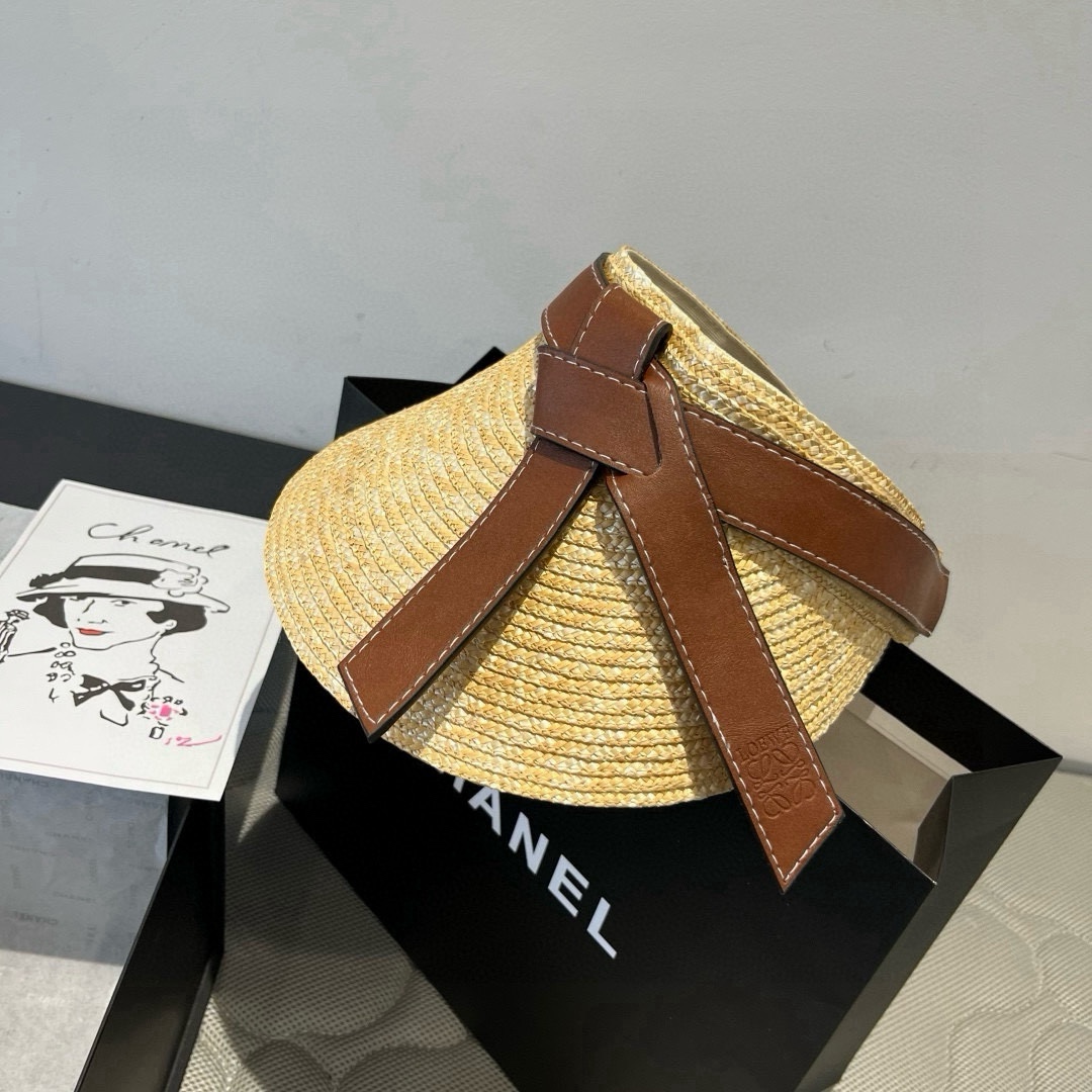 🆕
LOEVE罗意威空顶鸭舌帽，麦秆草帽，原单品质，做工极致，高档奢华，非常透气、可调节，