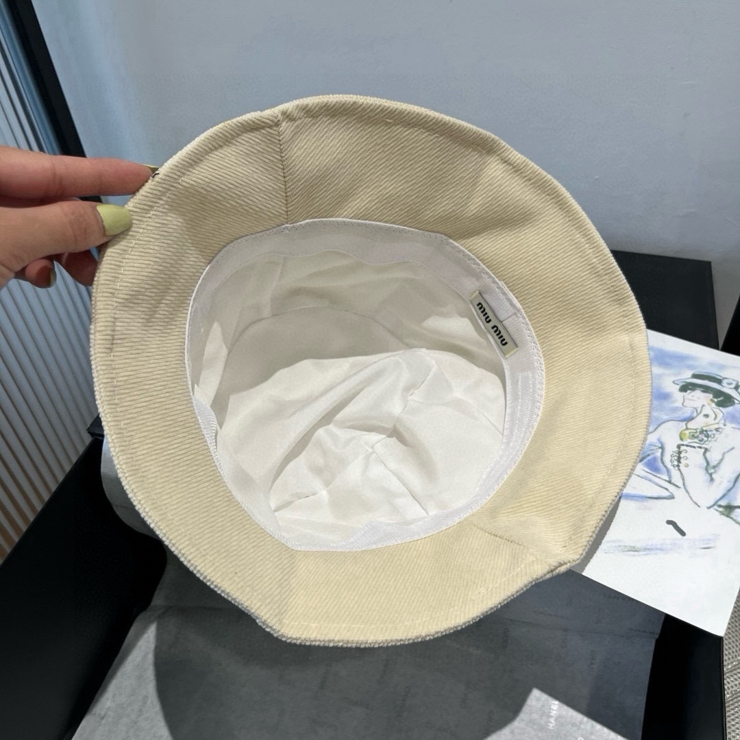 🆕

miumiu缪缪新款渔夫帽 头围57cm