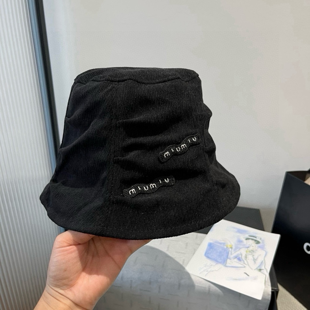 🆕

miumiu缪缪新款渔夫帽 头围57cm