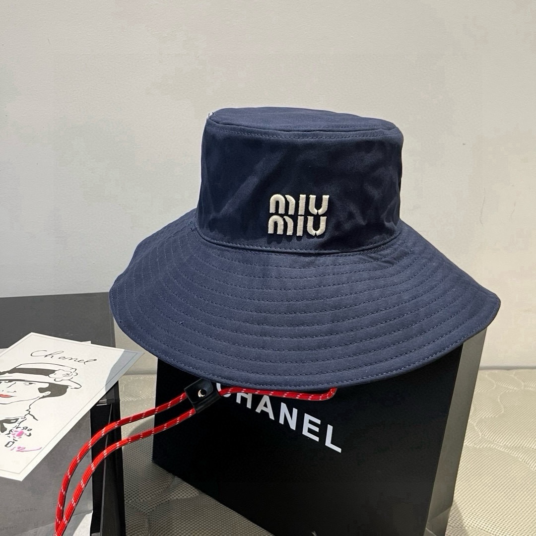 🆕

miumiu缪缪专柜款渔夫帽，高端定制，头围57cm