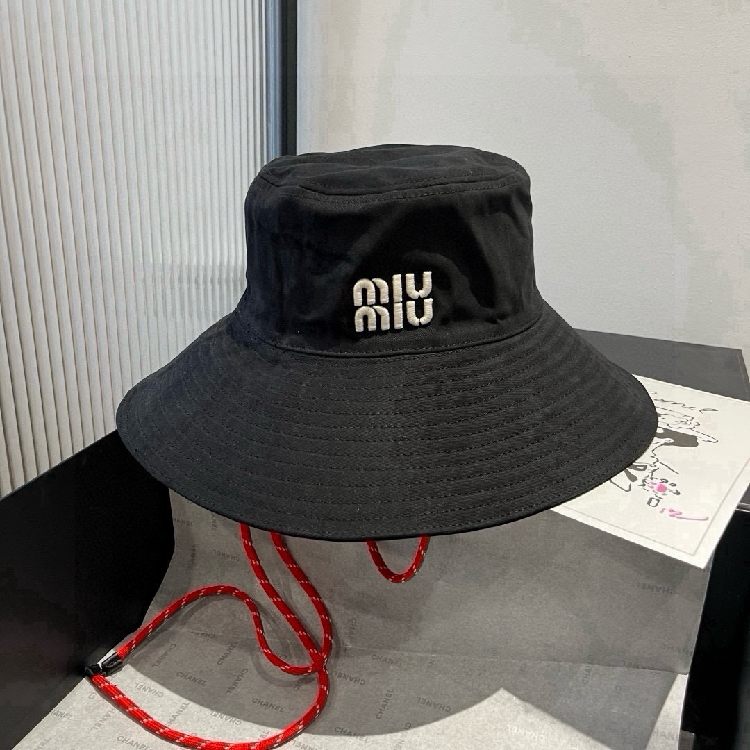 🆕

miumiu缪缪专柜款渔夫帽，高端定制，头围57cm