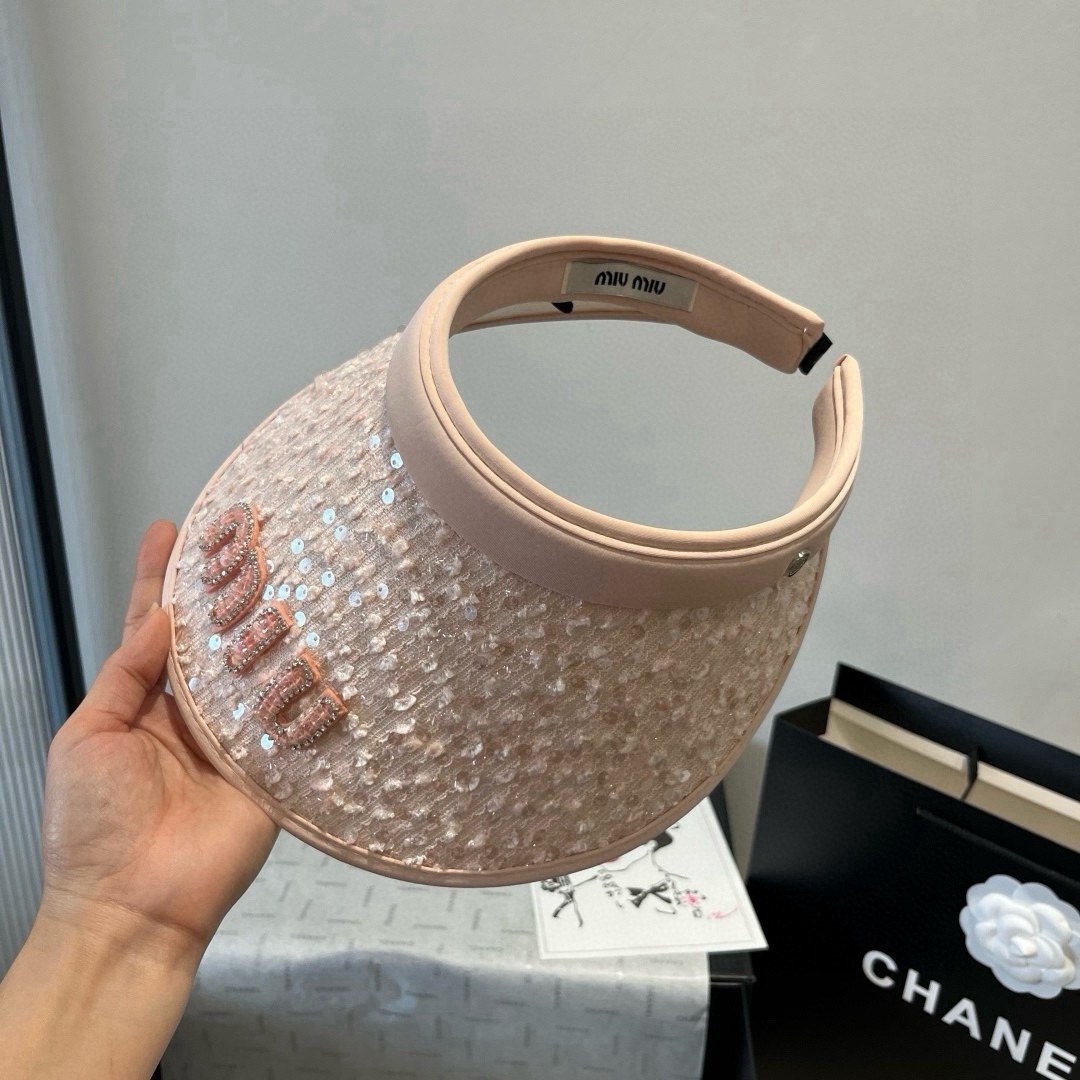 🆕

miumiu缪缪新款空顶遮阳帽