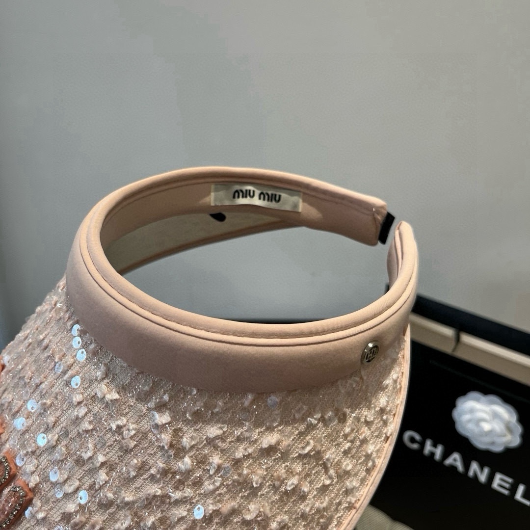 🆕

miumiu缪缪新款空顶遮阳帽