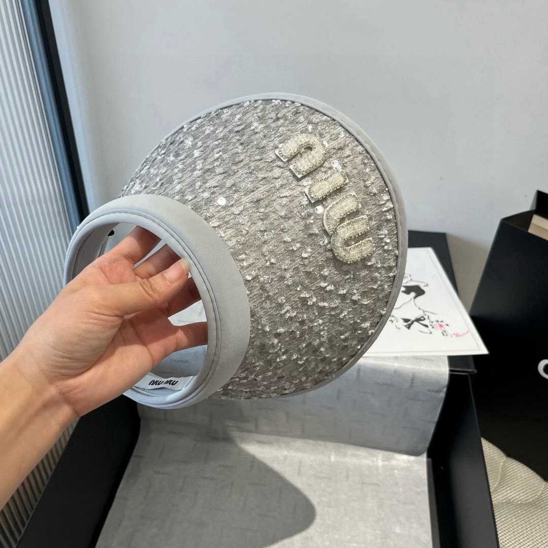 🆕

miumiu缪缪新款空顶遮阳帽