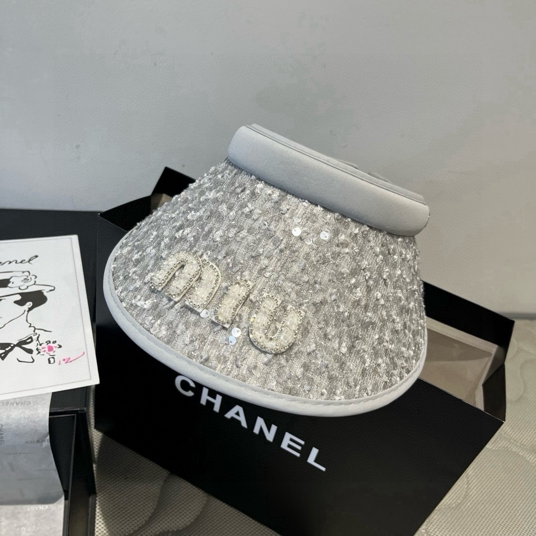 🆕

miumiu缪缪新款空顶遮阳帽