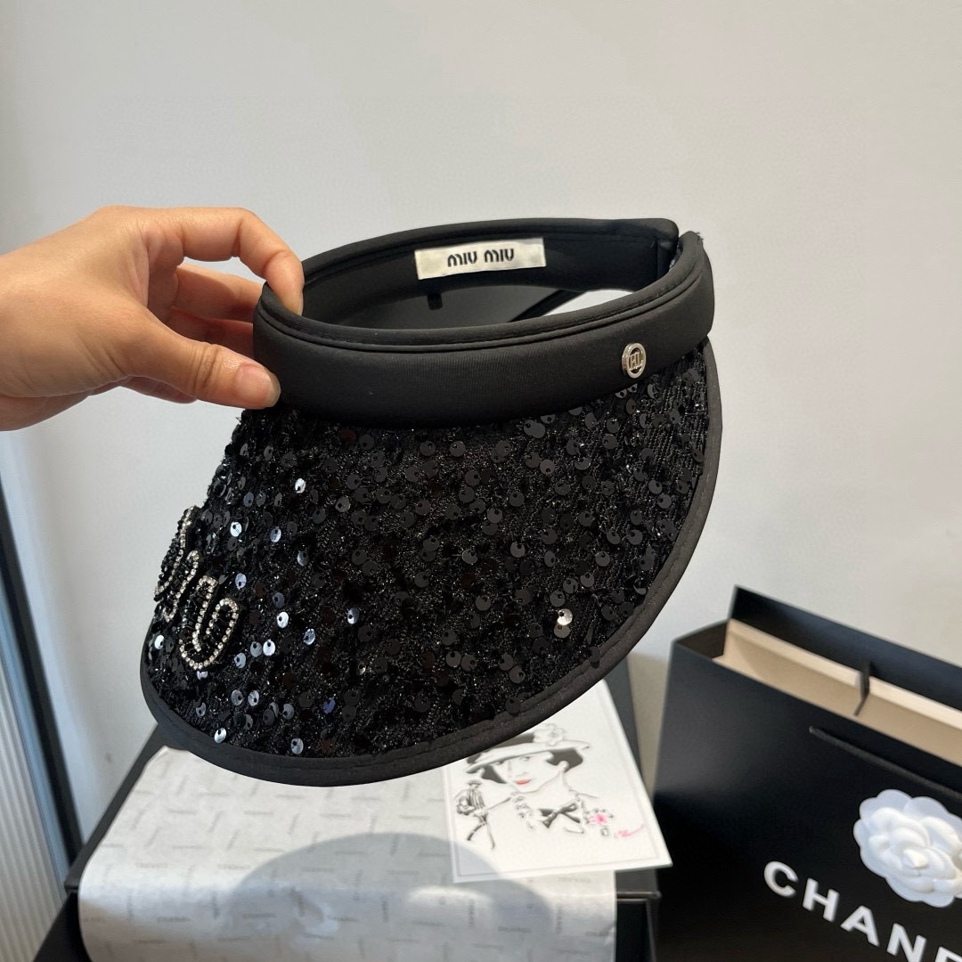 🆕

miumiu缪缪新款空顶遮阳帽