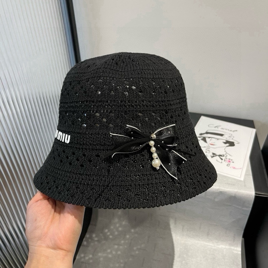 🆕
miumiu缪缪新款针织收购渔夫帽，头围57cm