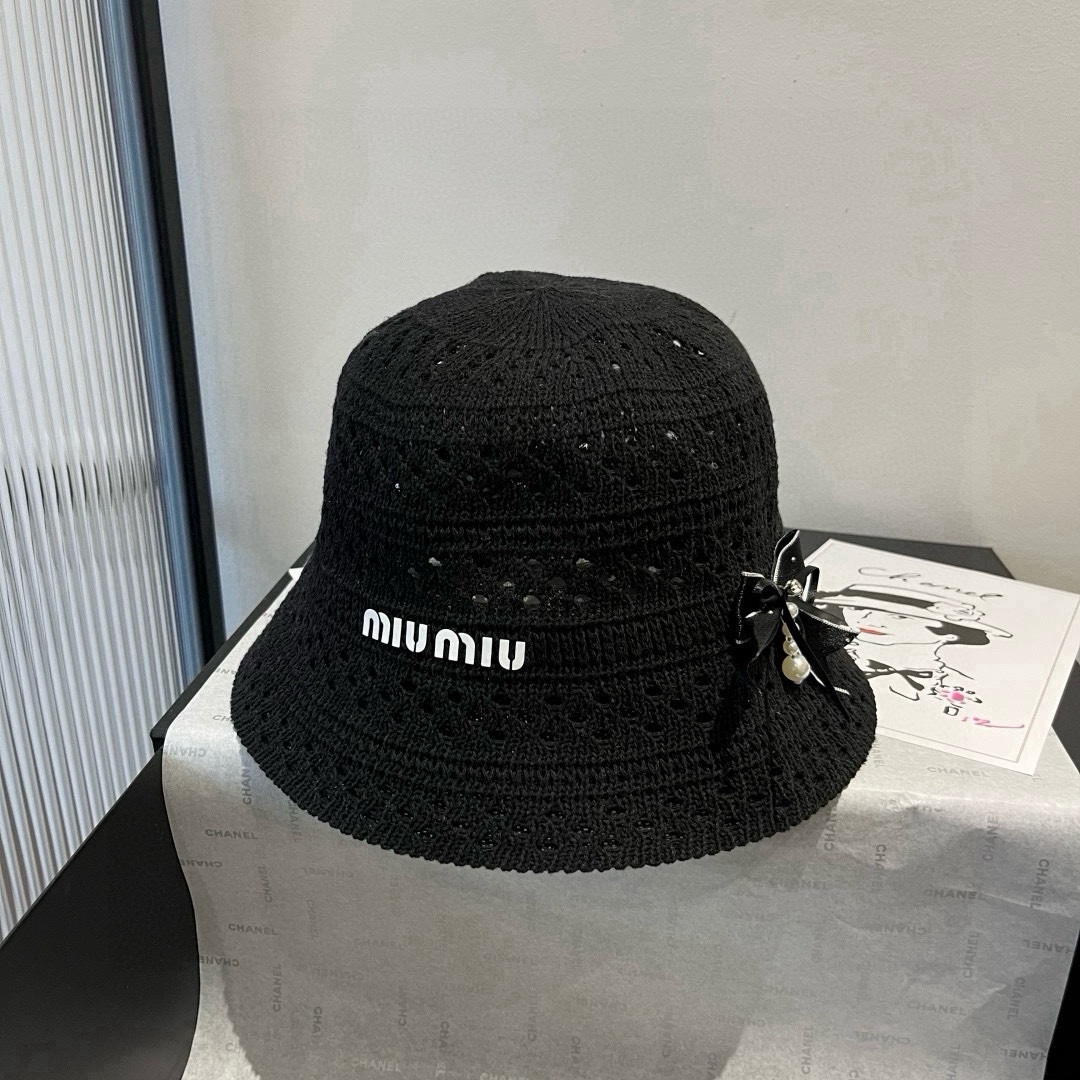 🆕
miumiu缪缪新款针织收购渔夫帽，头围57cm