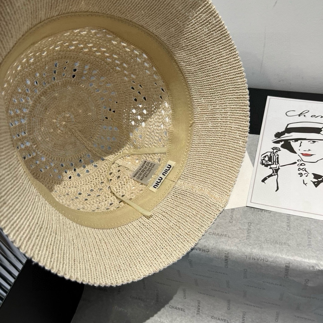 🆕
miumiu缪缪新款针织收购渔夫帽，头围57cm