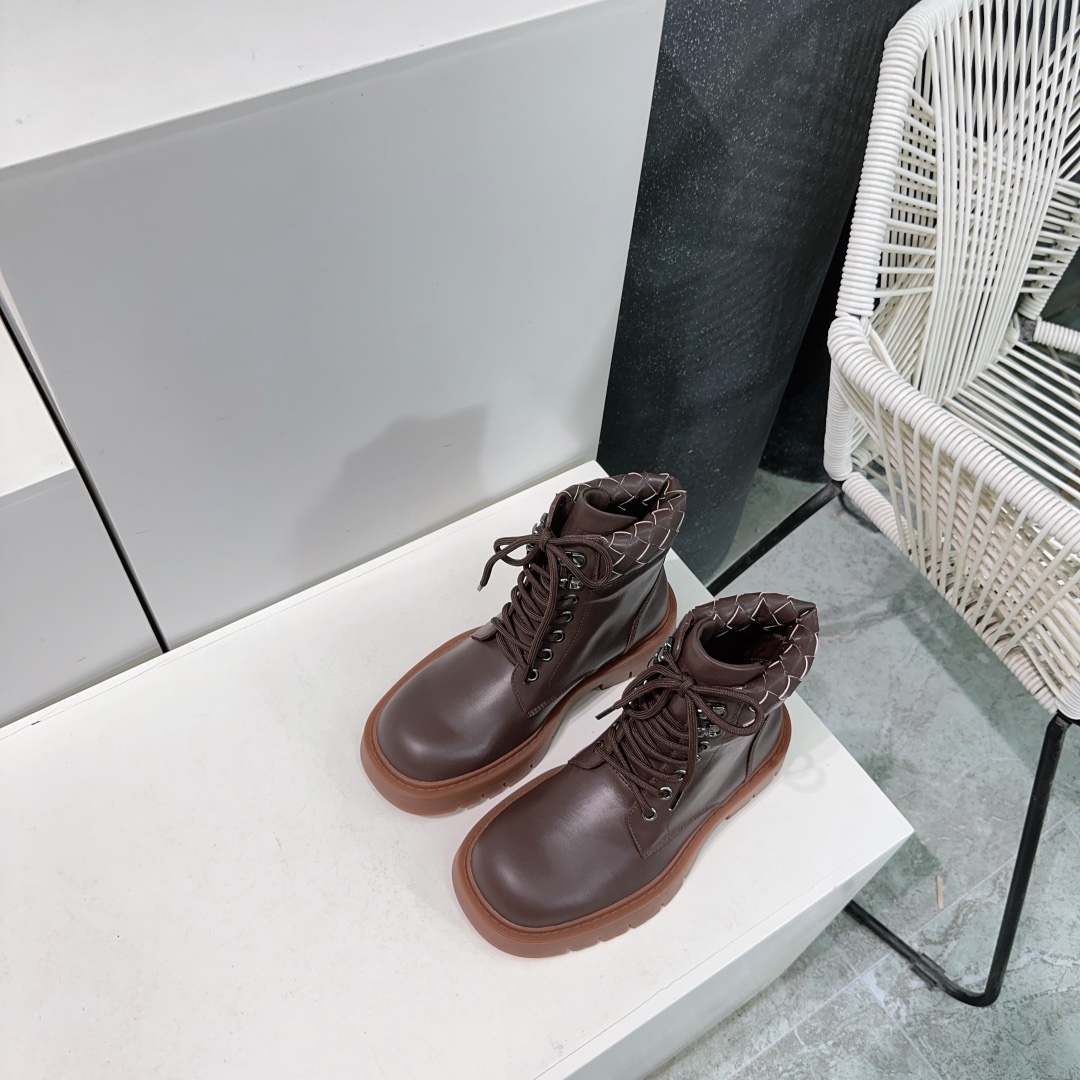 Top Quality Bottega Veneta 25ss Short Boots for Autumn and Winter – Factory Outlet 864 – Original Packaging Included - 图片 3