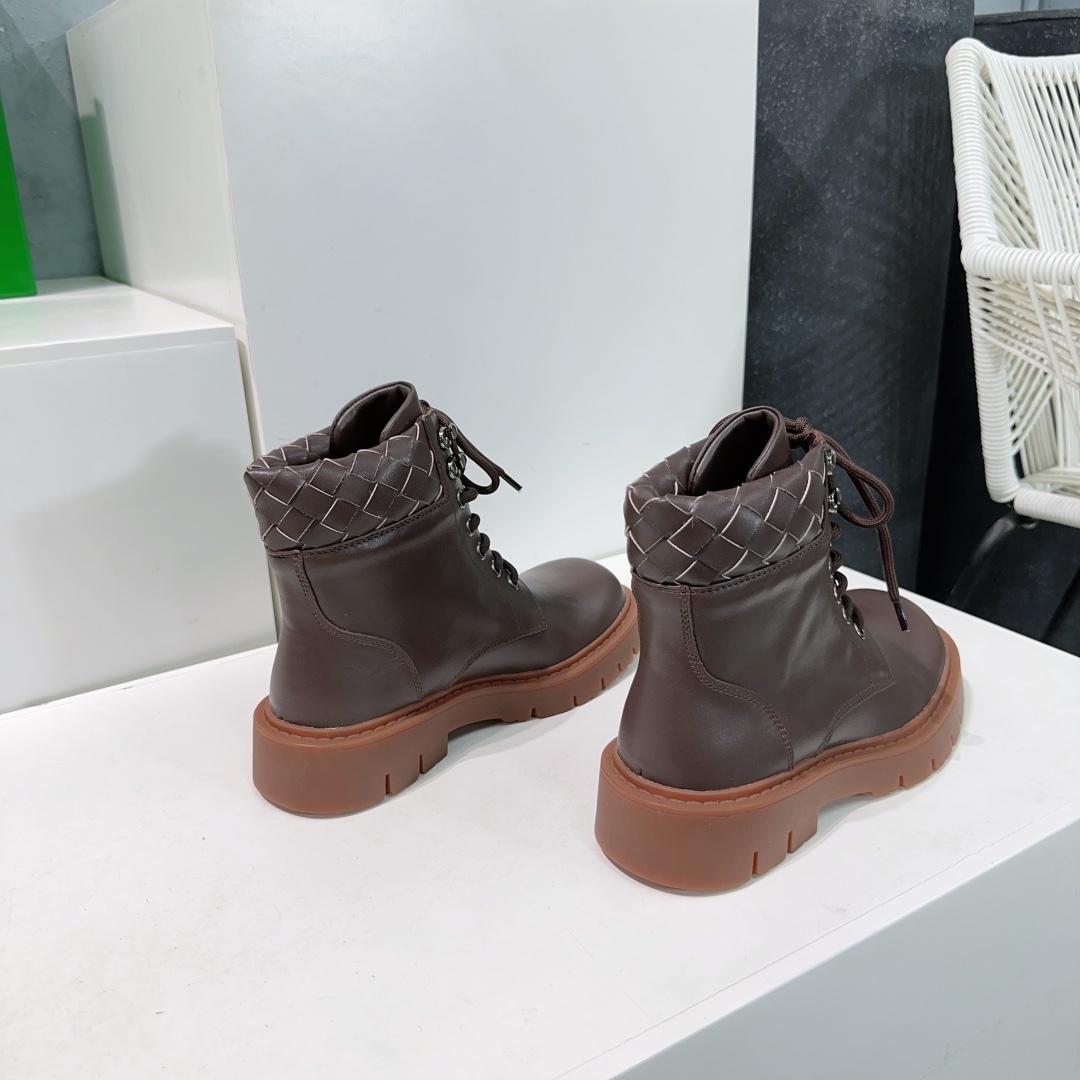 Top Quality Bottega Veneta 25ss Short Boots for Autumn and Winter – Factory Outlet 864 – Original Packaging Included - 图片 4