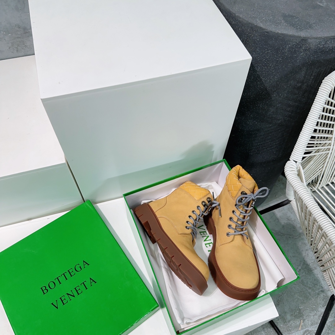 Title: Top Quality Bottega Veneta 25ss Short Boots for Autumn and Winter – Factory Outlet Summary: High-quality Bottega Veneta 25ss short boots for fall and winter, featuring a - 图片 4