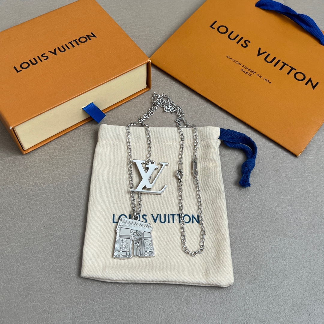 【】💫LV项链💫原版定制✨🙆每一个细节媲美专柜正品，业内仅此一家全世界专柜自购正品打版，这样才能把首饰打