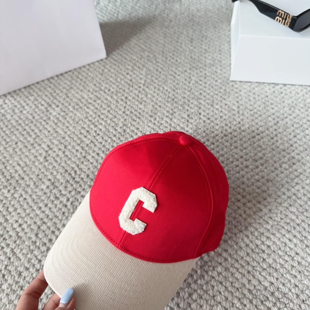 CELIN* 凯旋门棒球帽☑️休闲百搭款🆒👏饱满立体高颅顶❗️🔉帽型正点 弧度流畅线条自然💙神奇改善脸型