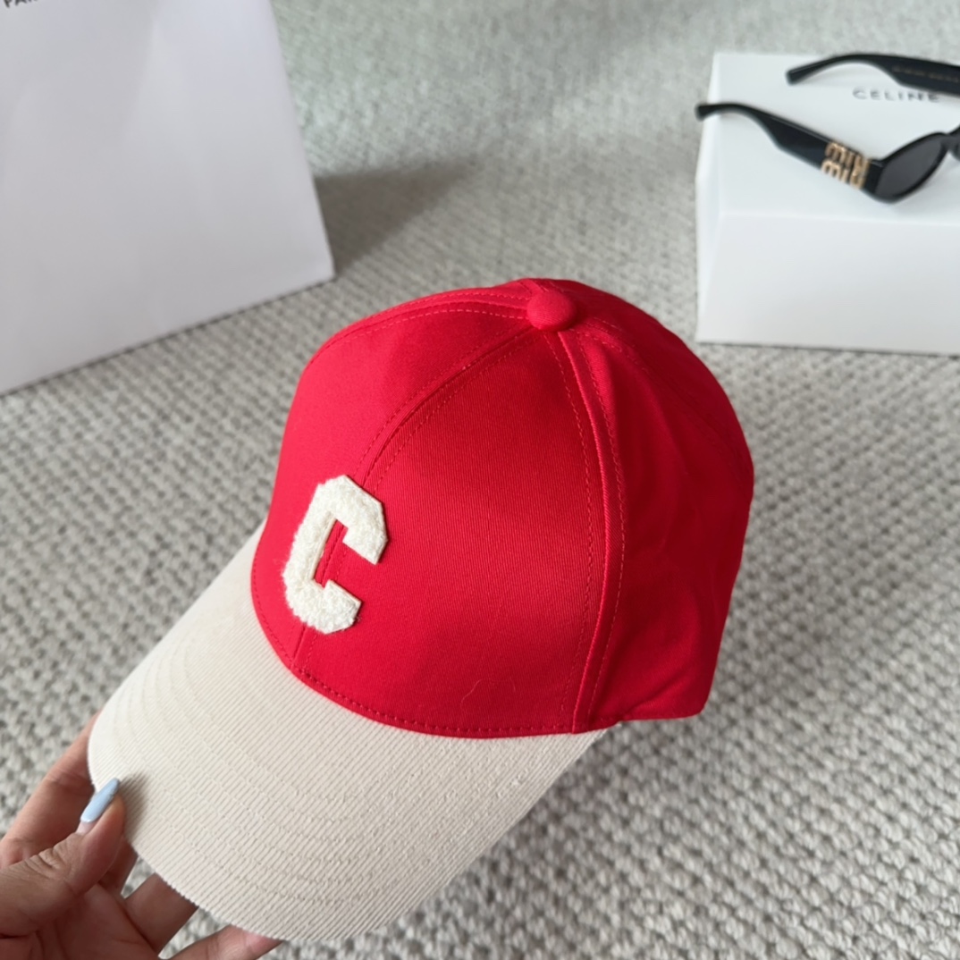 CELIN* 凯旋门棒球帽☑️休闲百搭款🆒👏饱满立体高颅顶❗️🔉帽型正点 弧度流畅线条自然💙神奇改善脸型
