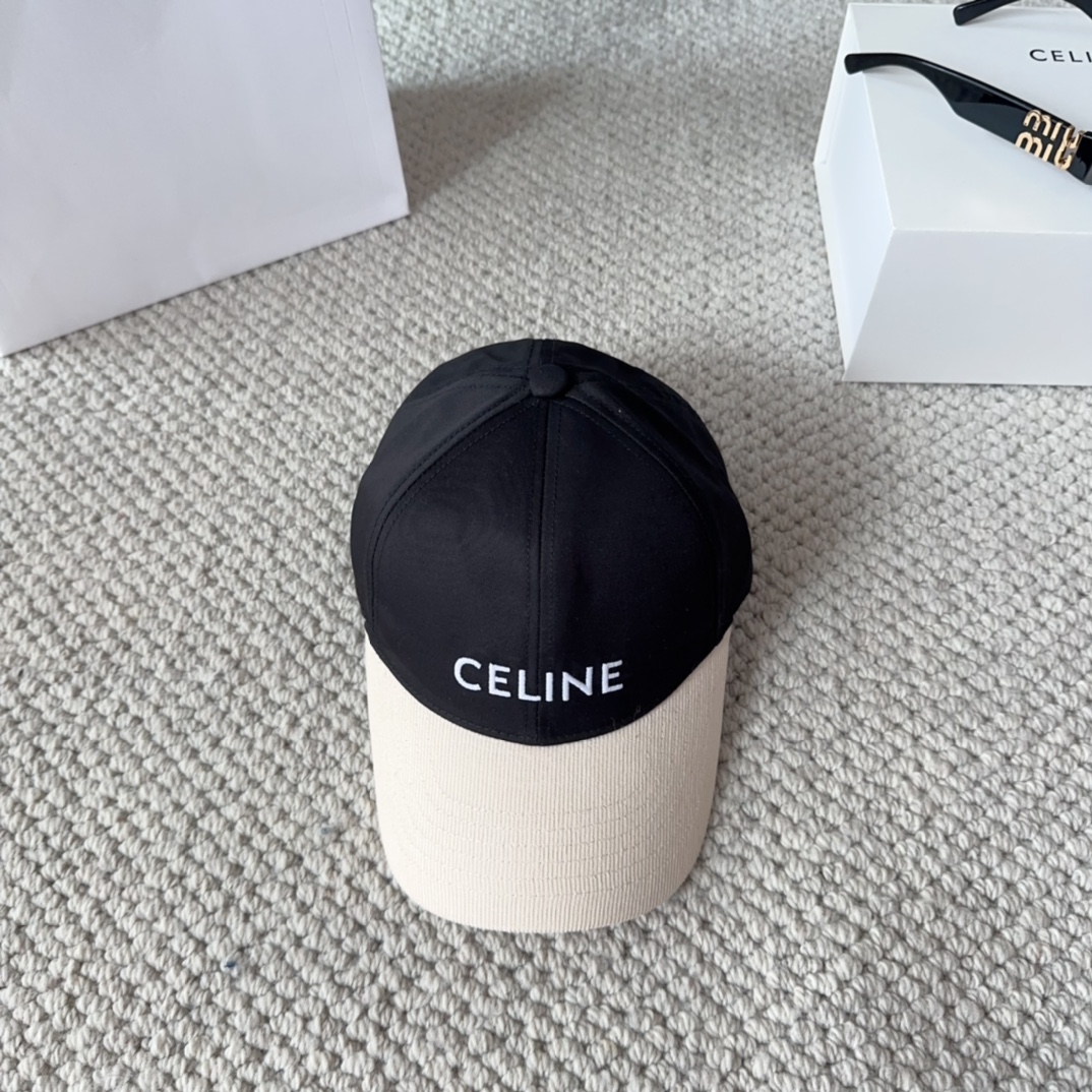 CELIN* 凯旋门棒球帽☑️休闲百搭款🆒👏饱满立体高颅顶❗️🔉帽型正点 弧度流畅线条自然💙神奇改善脸型