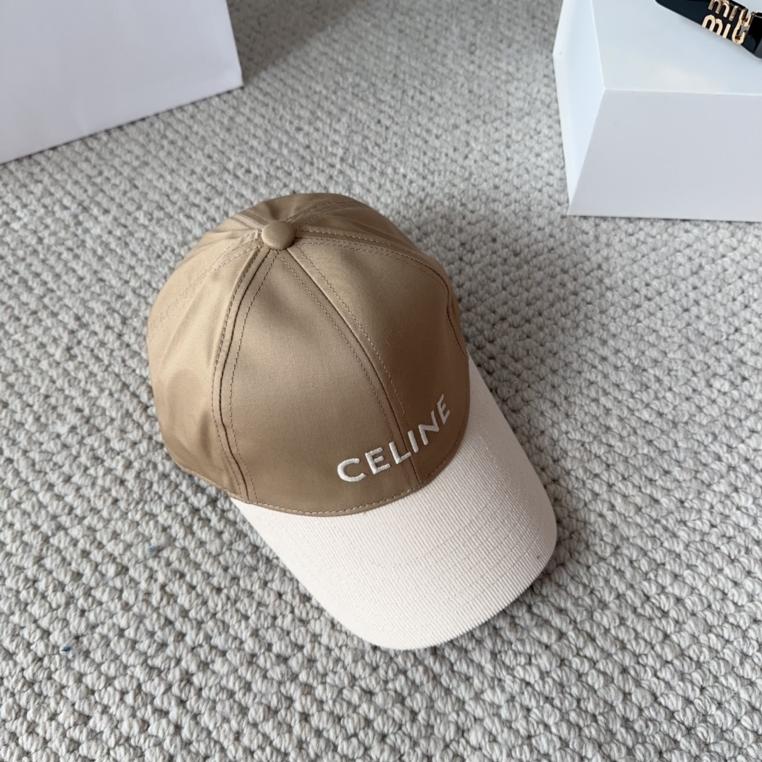 CELIN* 凯旋门棒球帽☑️休闲百搭款🆒👏饱满立体高颅顶❗️🔉帽型正点 弧度流畅线条自然💙神奇改善脸型