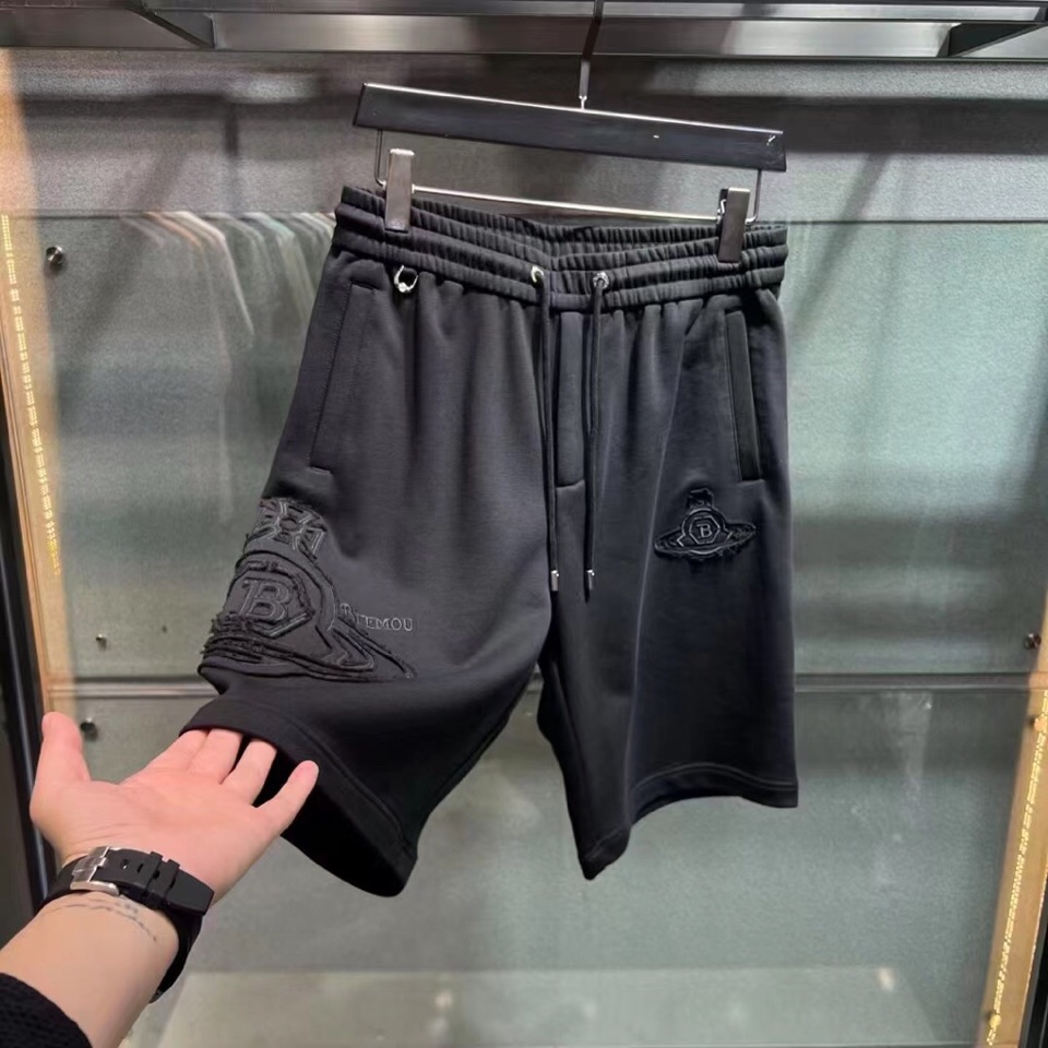 “Queen 696 Queen of Queens Shorts: High Luxury, Low-Profile, Fine Cuttings in Black, Sizes M-3XL” - 图片 2