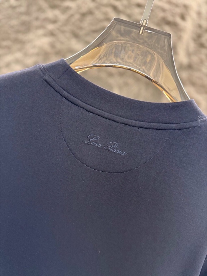 “Men’s Fall & Winter Cotton T-Shirts: Stylish, High-Quality, and Versatile in Blue, White, and Coffee Colors” - 图片 7