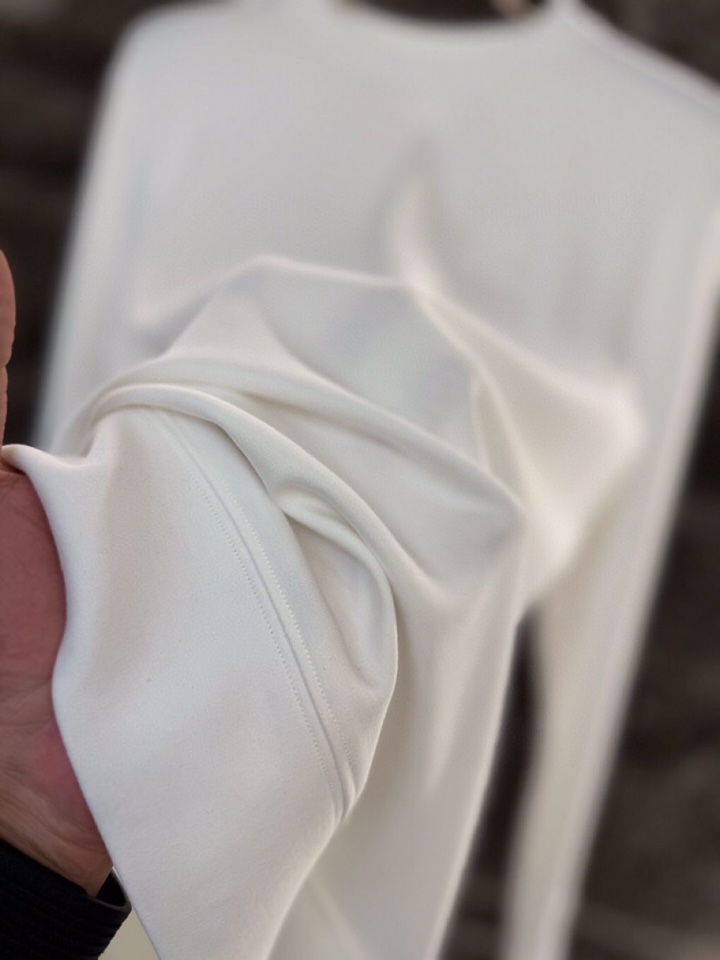 Men’s Fall/Winter Cotton T-shirts: Loro Piana Noyura LP 4932s Collection Review - 图片 6