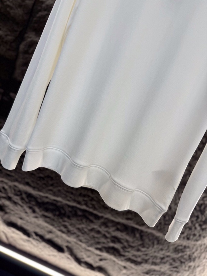 Men’s Fall/Winter Cotton T-shirts: Loro Piana Noyura LP 4932s Collection Review - 图片 5
