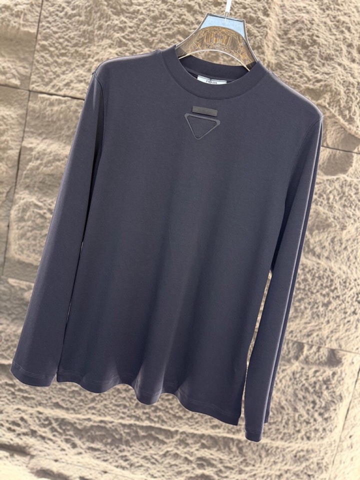 Title: Prada 2025s Men’s Long-Sleeved T-Shirts, Autumn/Winter Collection Summary: Luxurious, high-quality cotton, fine tailoring, in blue coffee color, - 图片 3