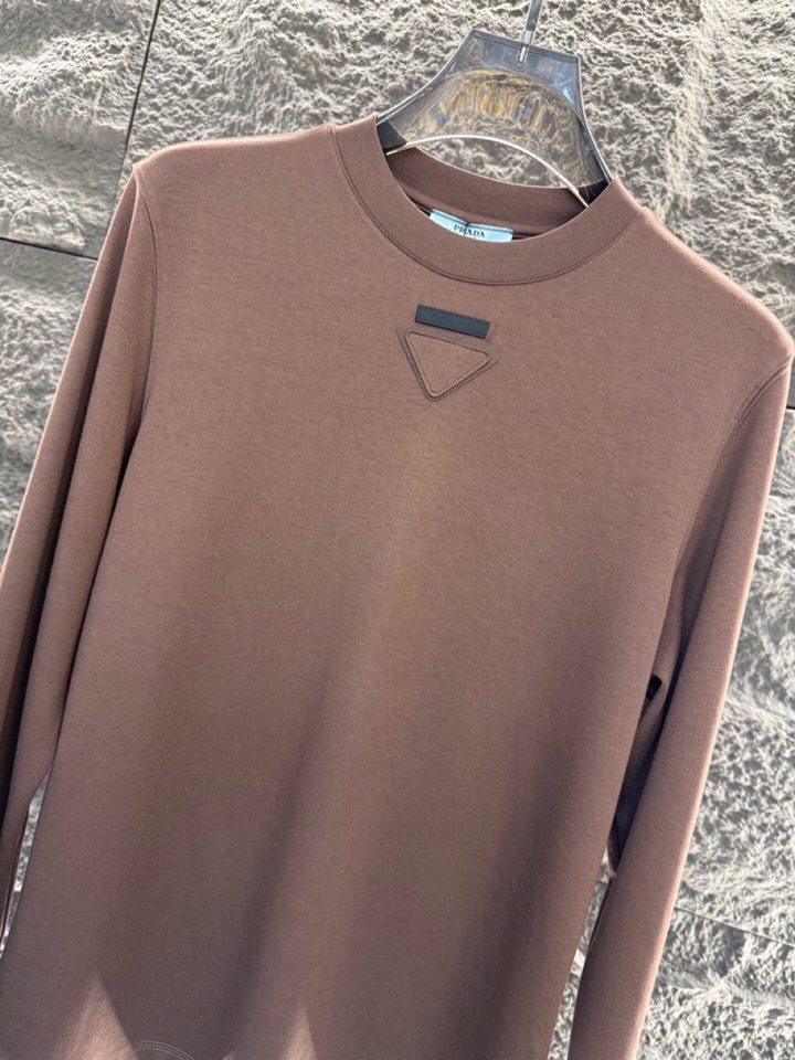 “Prada 2025s Men’s Long-Sleeved Cotton T-Shirt Collection for Autumn/Winter in Blue Coffee” - 图片 6