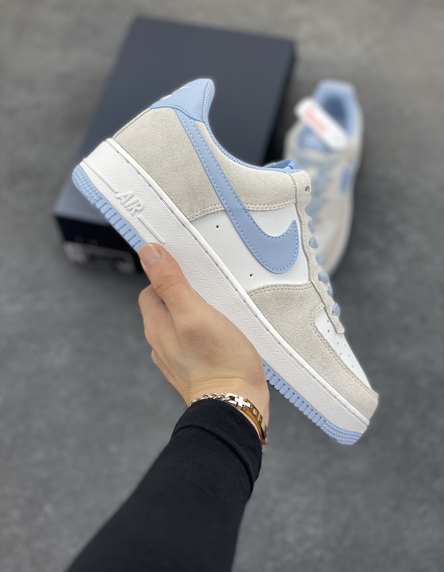 Nike Air Force 1 Low 海盐蓝 原楦头原纸板 打造纯正空军版型 专注外贸渠道 全掌内置蜂窝气垫 原盒配件 原厂中底钢印、拉帮完美 货号:FQ8714-005 尺码:36 36.5 37.5 38 38.5 39 40 40.5 41 42 42.5 43 44 44.5 45-选品中心