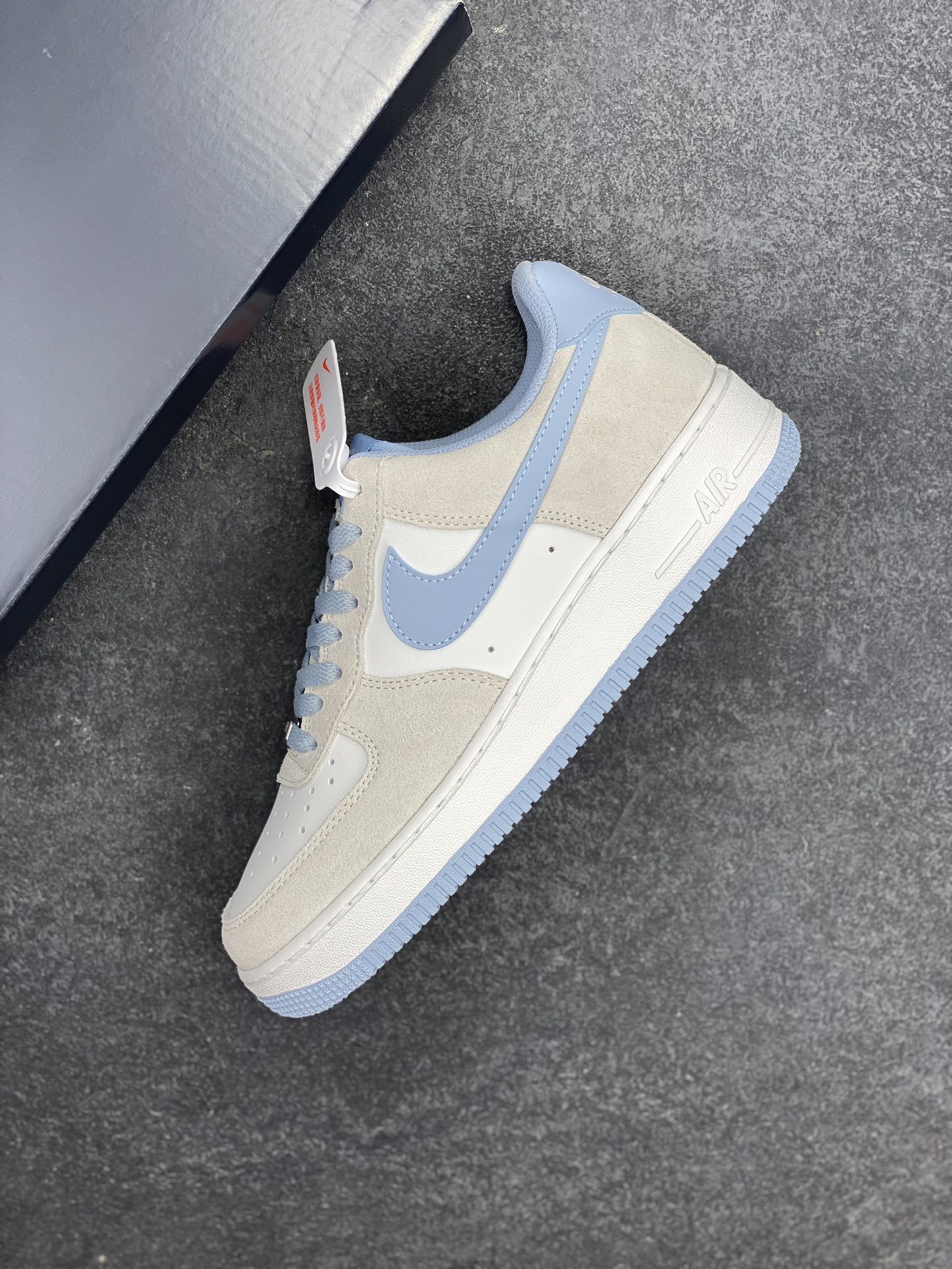 图片[7]-Nike Air Force 1 Low 海盐蓝 原楦头原纸板 打造纯正空军版型 专注外贸渠道 全掌内置蜂窝气垫 原盒配件 原厂中底钢印、拉帮完美 货号：FQ8714-005 尺码：36 36.5 37.5 38 38.5 39 40 40.5 41 42 42.5 43 44 44.5 45-选品中心