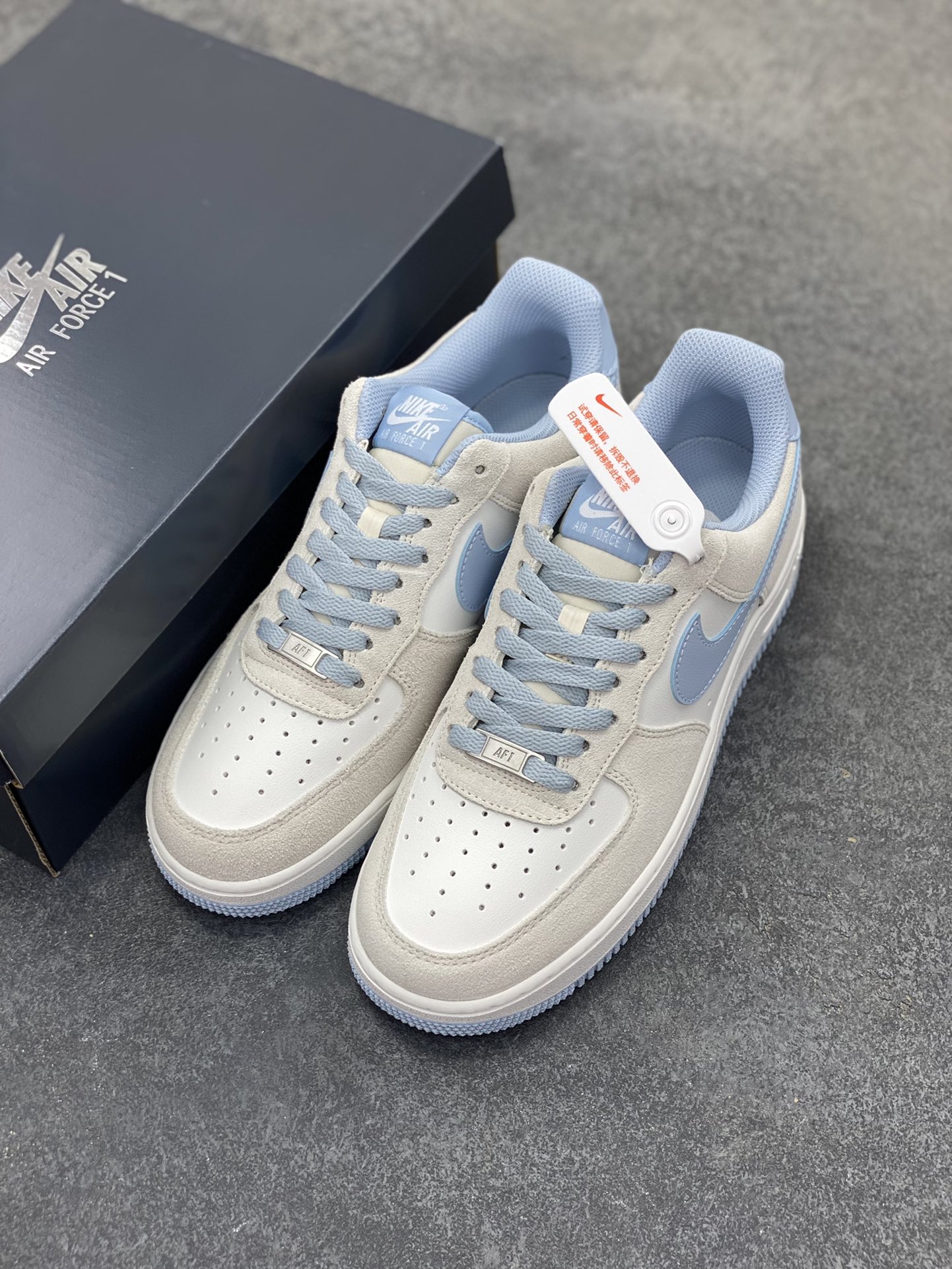 图片[8]-Nike Air Force 1 Low 海盐蓝 原楦头原纸板 打造纯正空军版型 专注外贸渠道 全掌内置蜂窝气垫 原盒配件 原厂中底钢印、拉帮完美 货号：FQ8714-005 尺码：36 36.5 37.5 38 38.5 39 40 40.5 41 42 42.5 43 44 44.5 45-选品中心