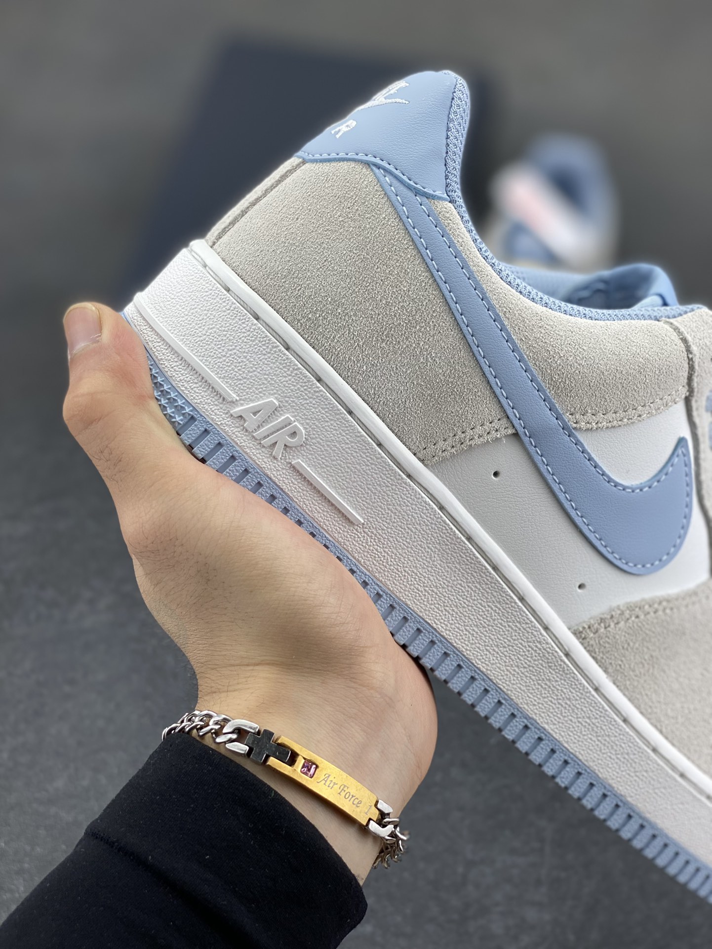 图片[6]-Nike Air Force 1 Low 海盐蓝 原楦头原纸板 打造纯正空军版型 专注外贸渠道 全掌内置蜂窝气垫 原盒配件 原厂中底钢印、拉帮完美 货号：FQ8714-005 尺码：36 36.5 37.5 38 38.5 39 40 40.5 41 42 42.5 43 44 44.5 45-选品中心